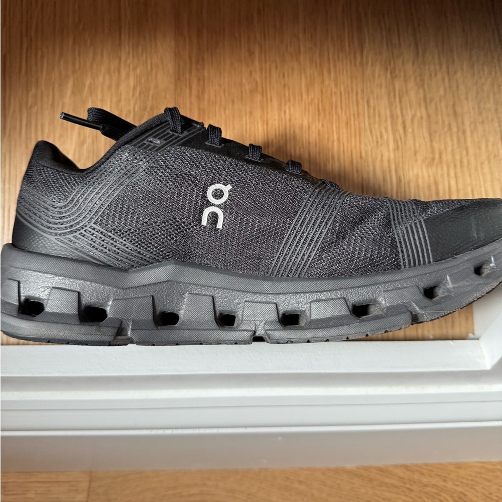 On Cloud 5 (2023-2024) Running shoe